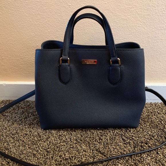 kate spade Handbags - Kate Spade small crossbody bag